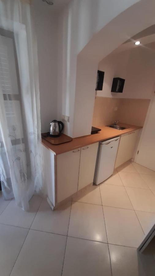 Apartmani Mistral Makarska Bilik gambar