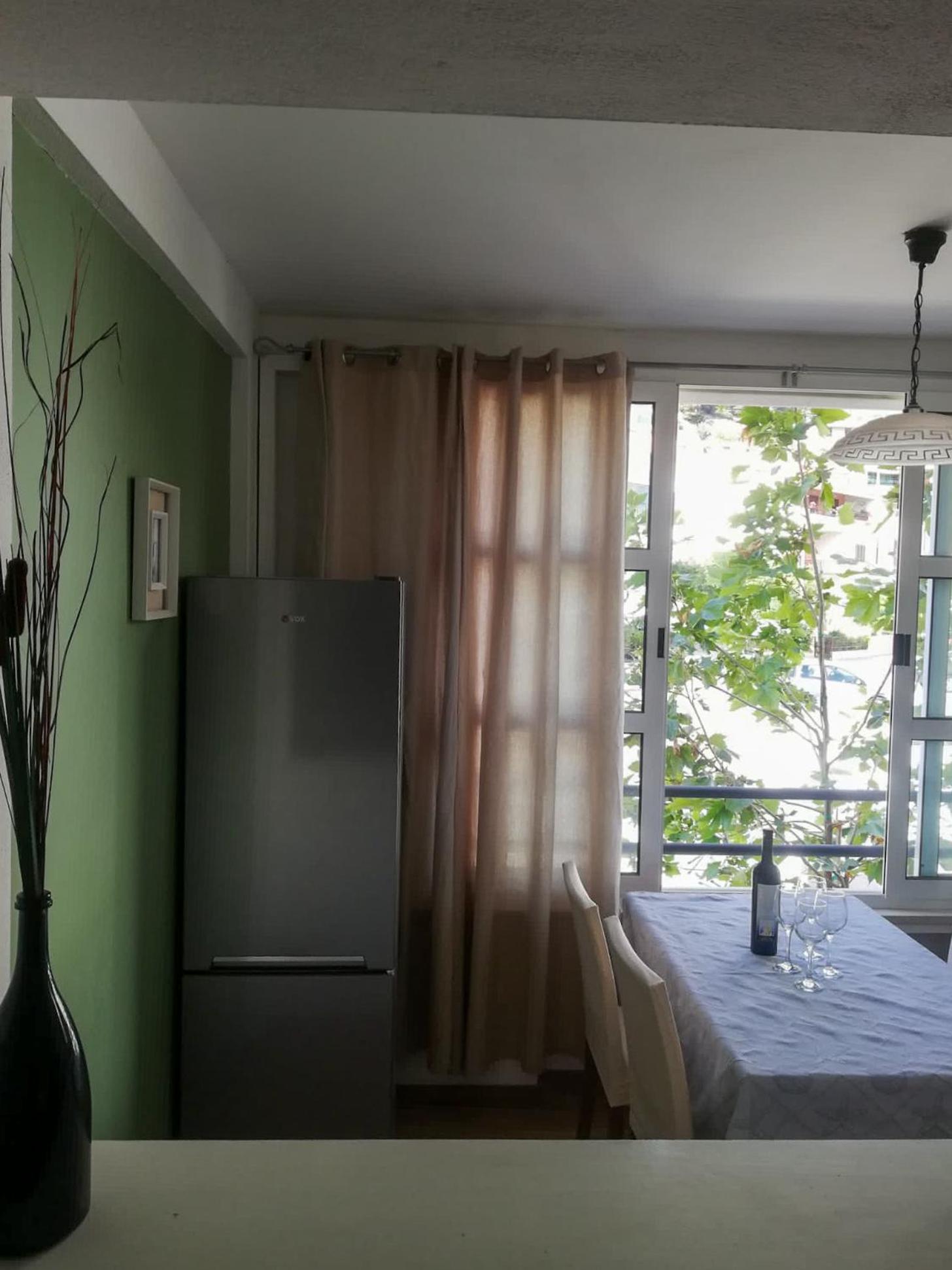 Apartmani Mistral Makarska Bilik gambar