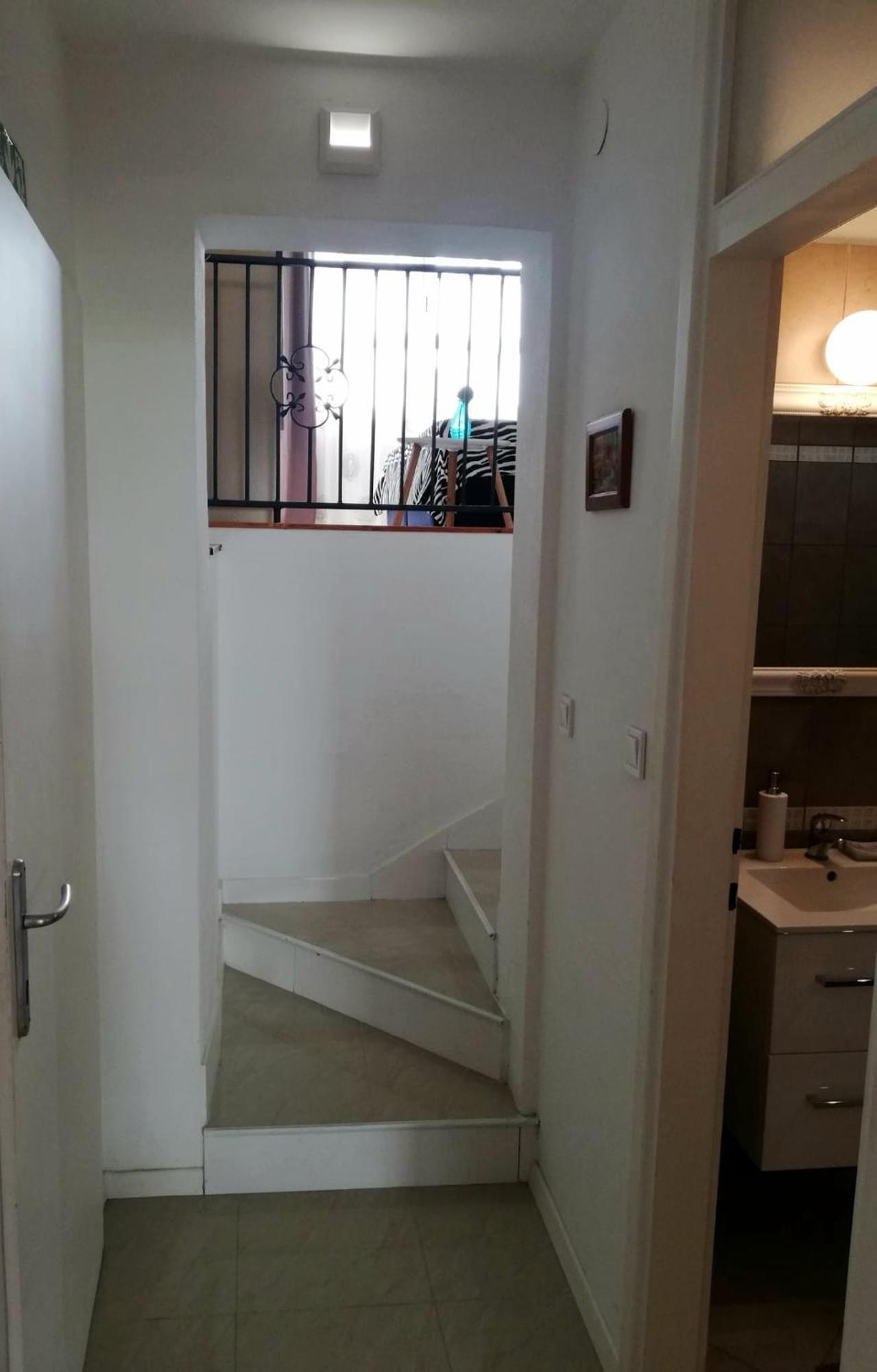 Apartmani Mistral Makarska Bilik gambar